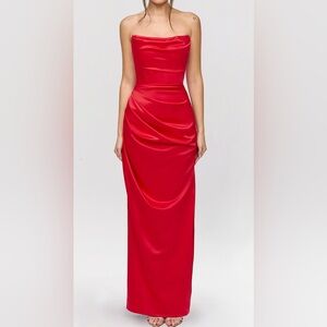 Elegant Red Strapless Dress